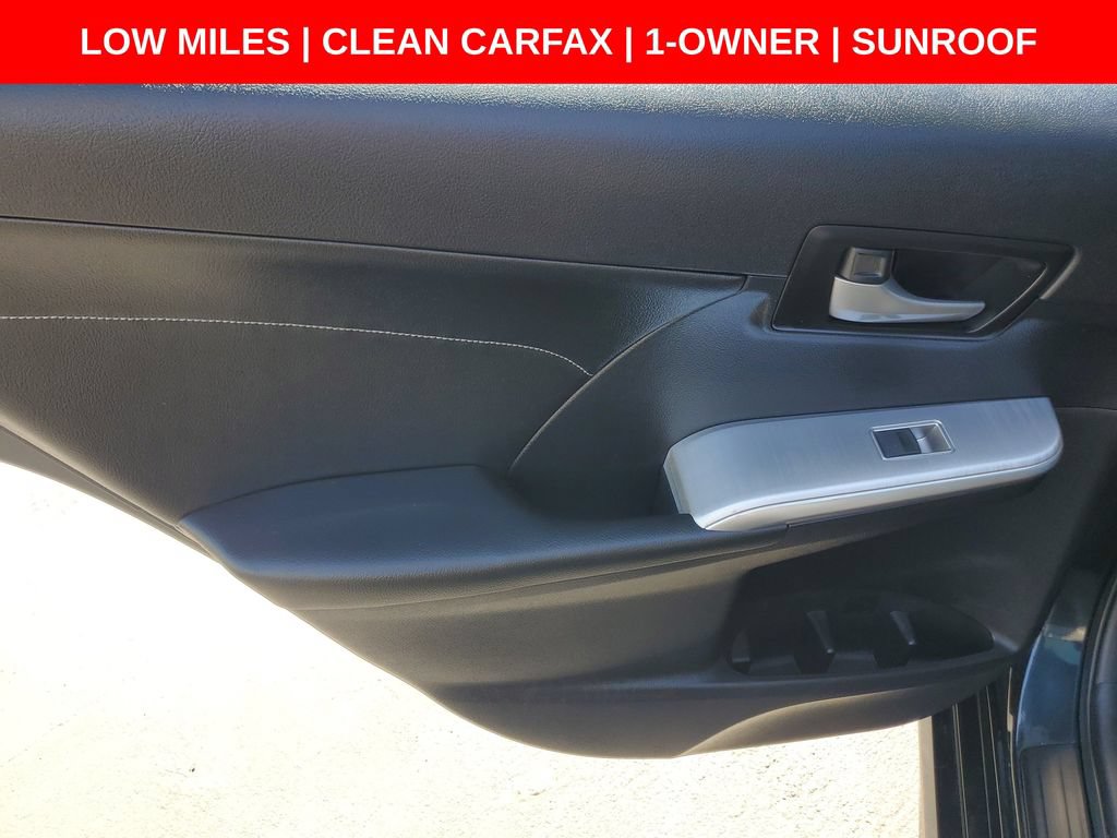 Used 2013 Toyota Camry SE w/ Leather Pkg FWD image 17