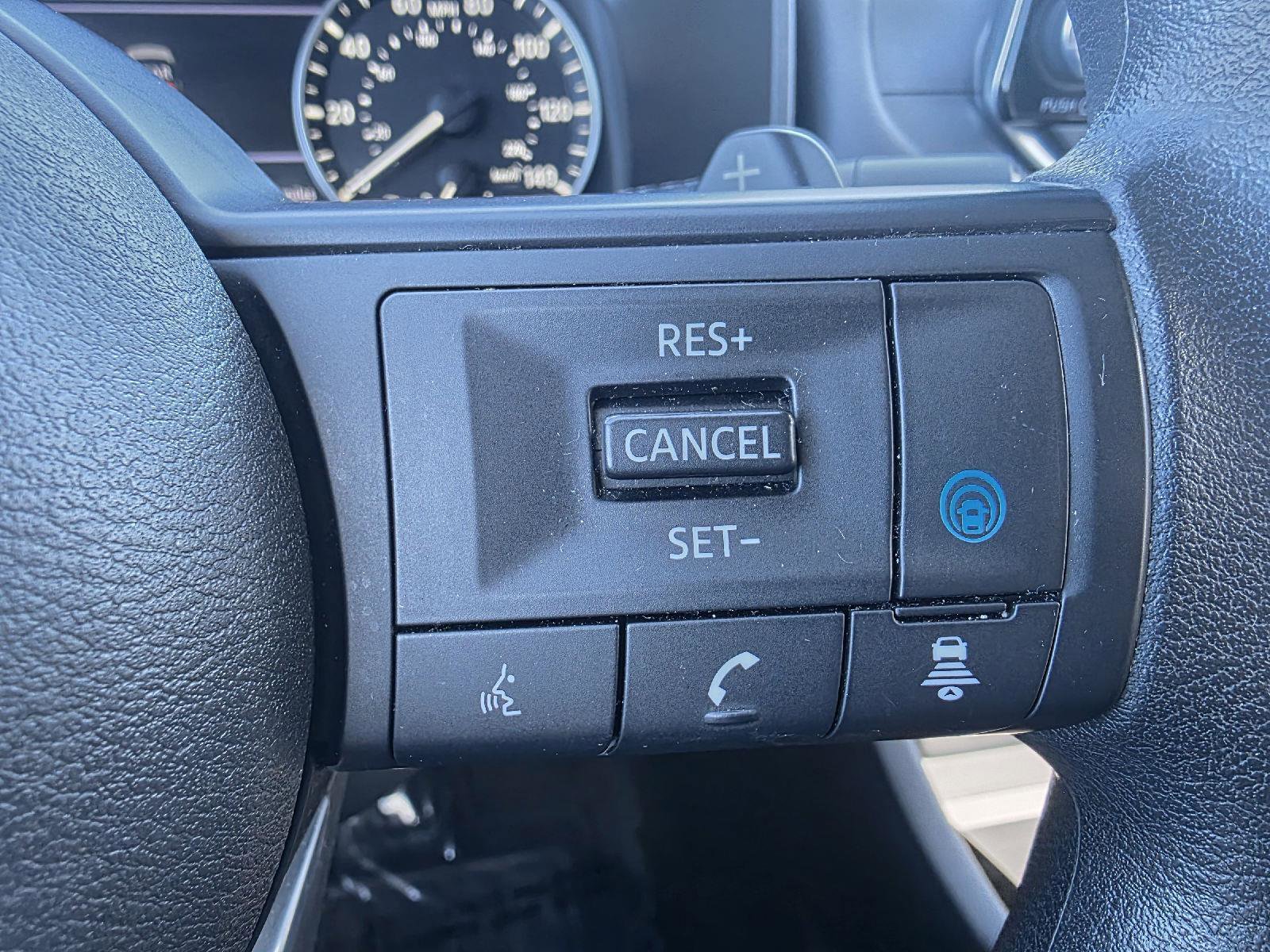 Used 2024 Nissan Rogue SV image 18