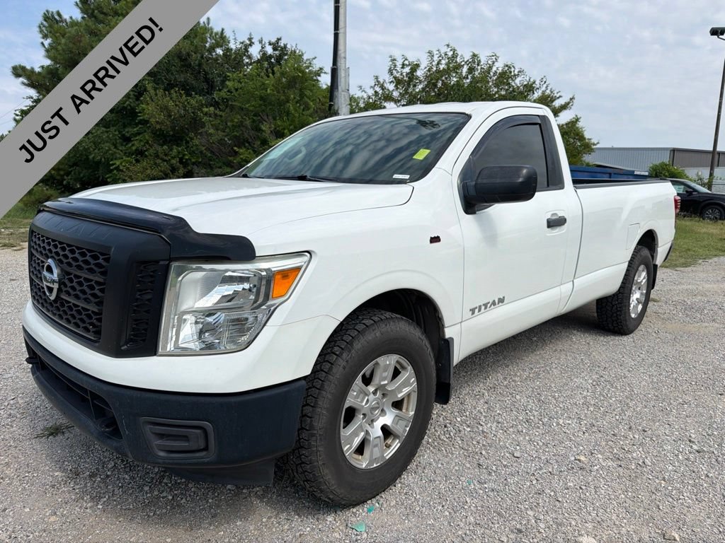 Used 2017 Nissan Titan S AWD/4WD video 1