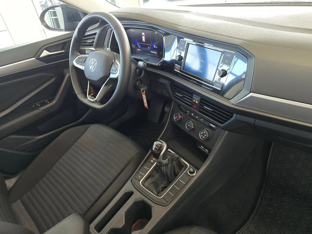 Used 2023 Volkswagen Jetta S w/ Driver Assistance Package image 41