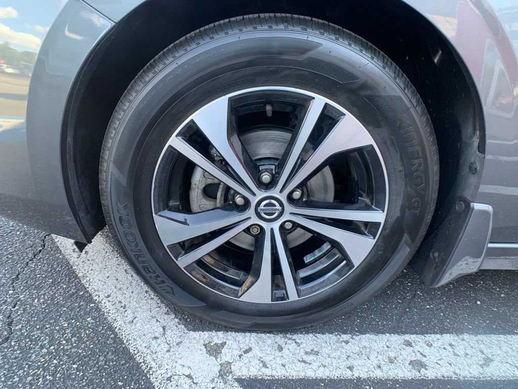 Used 2023 Nissan Sentra SV w/ All-Weather Package FWD image 34