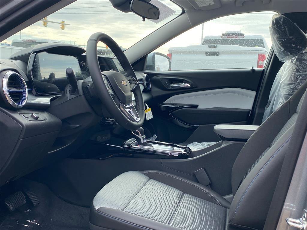 New 2026 Chevrolet Trax LT w/ LT Convenience Package image 12