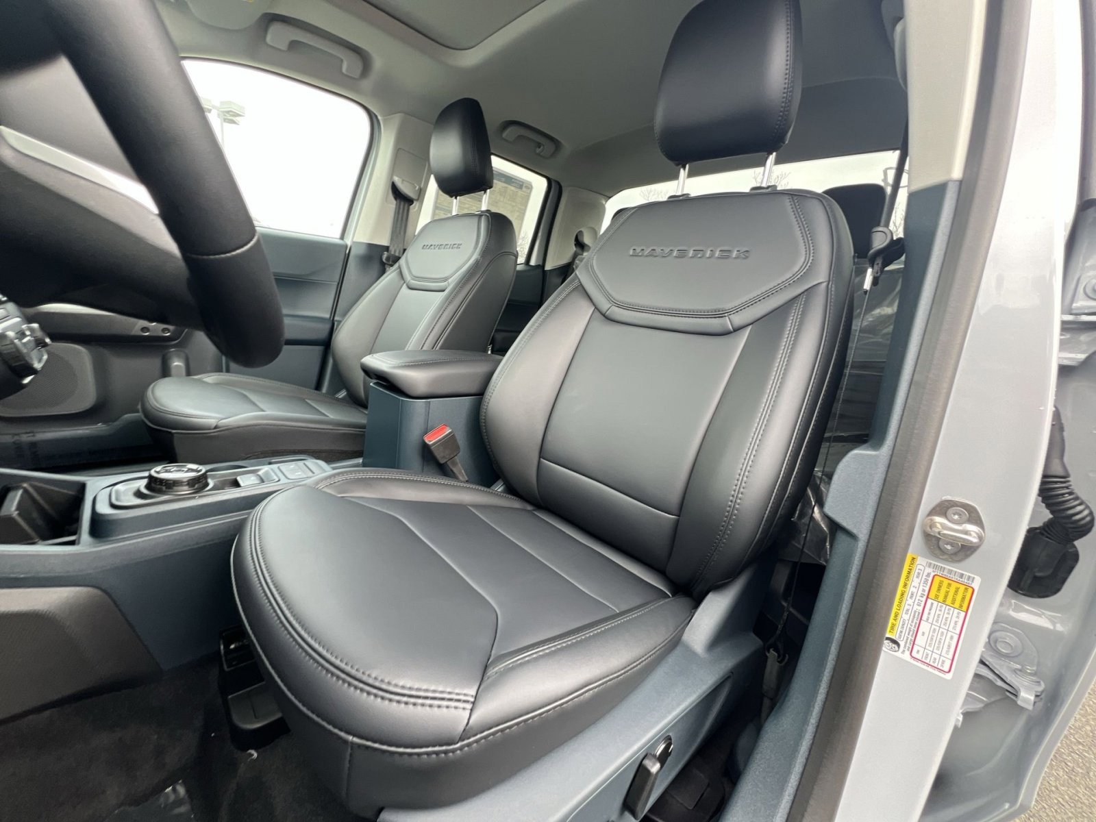 New 2026 Ford Maverick Lariat w/ Black Appearance Package image 13