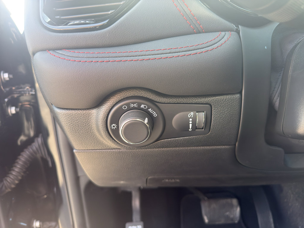 Used 2025 Dodge Durango GT image 10