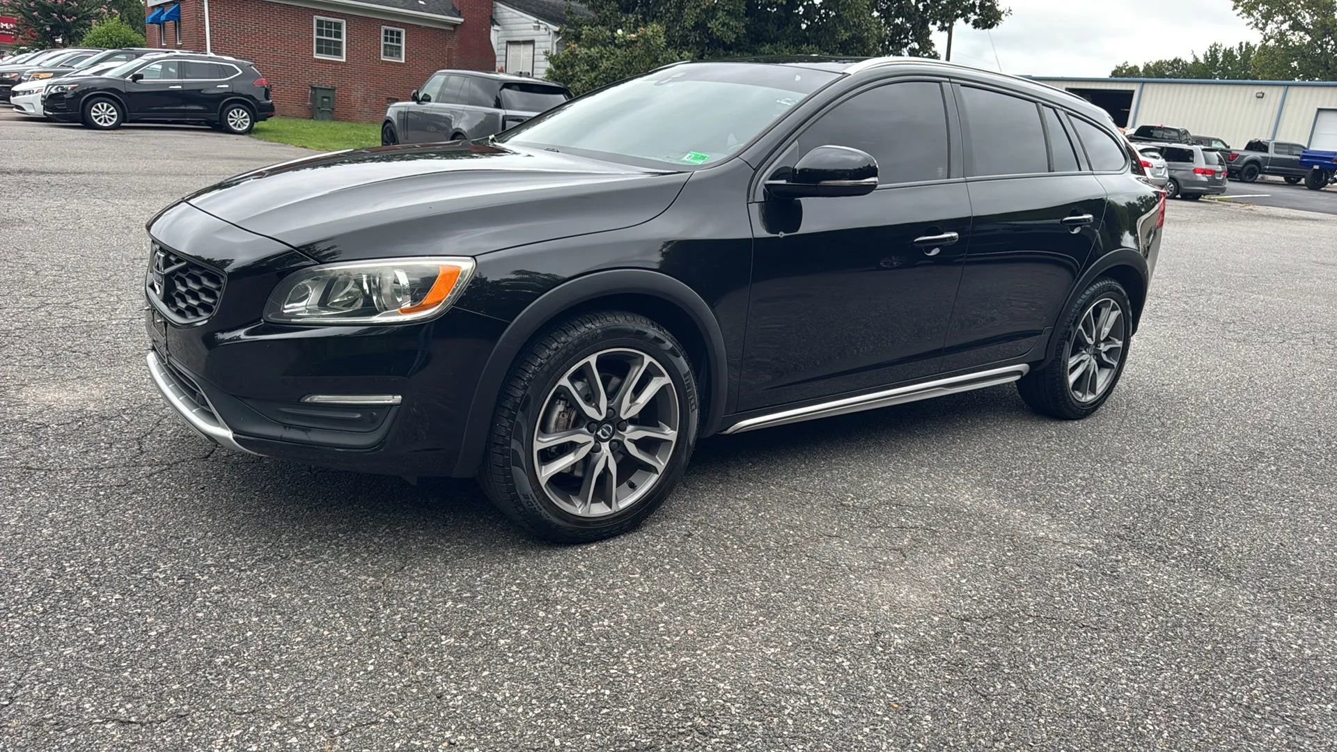 Used 2017 Volvo V60 T5 Cross Country w/ Climate Package