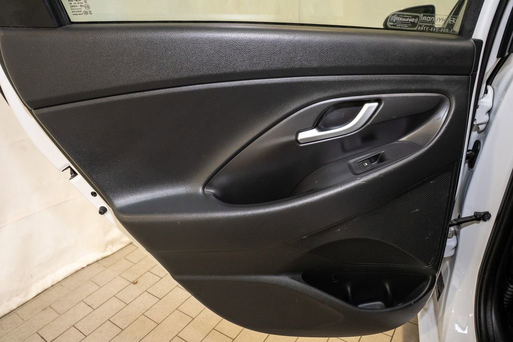 Used 2018 Hyundai Elantra GT image 8