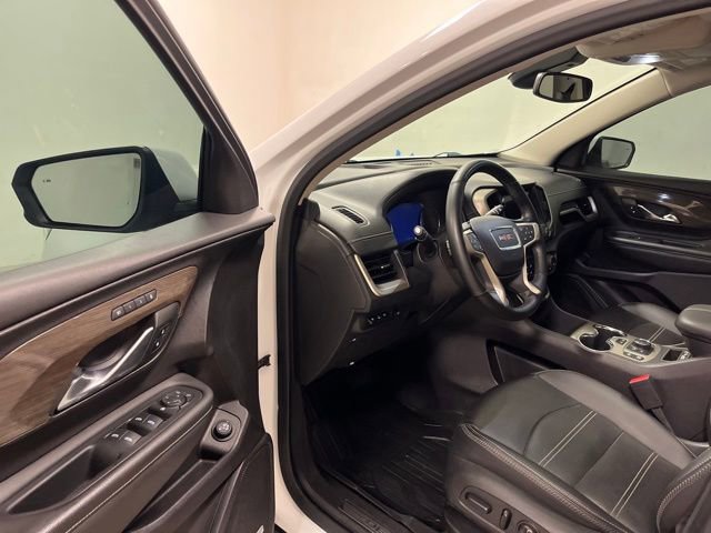 Used 2024 GMC Terrain Denali w/ Denali Premium Package image 17