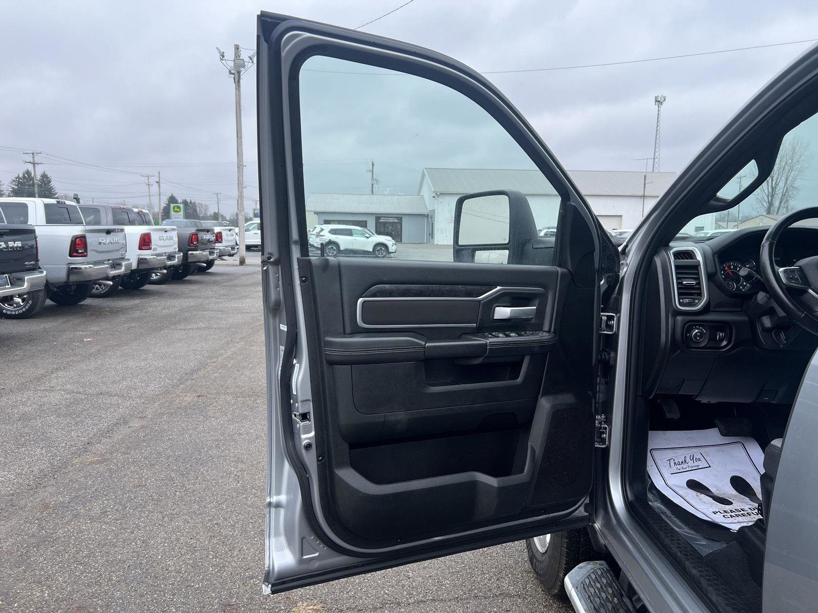 Used 2024 RAM 2500 Big Horn w/ Bed Utility Group image 9