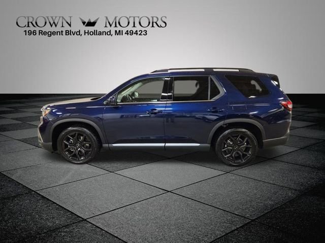 Certified 2025 Honda Pilot Touring image 6