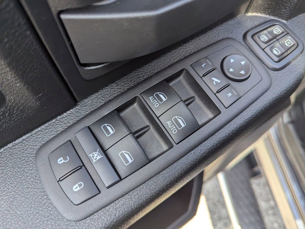 Used 2024 RAM 2500 Tradesman w/ Chrome Appearance Group image 15