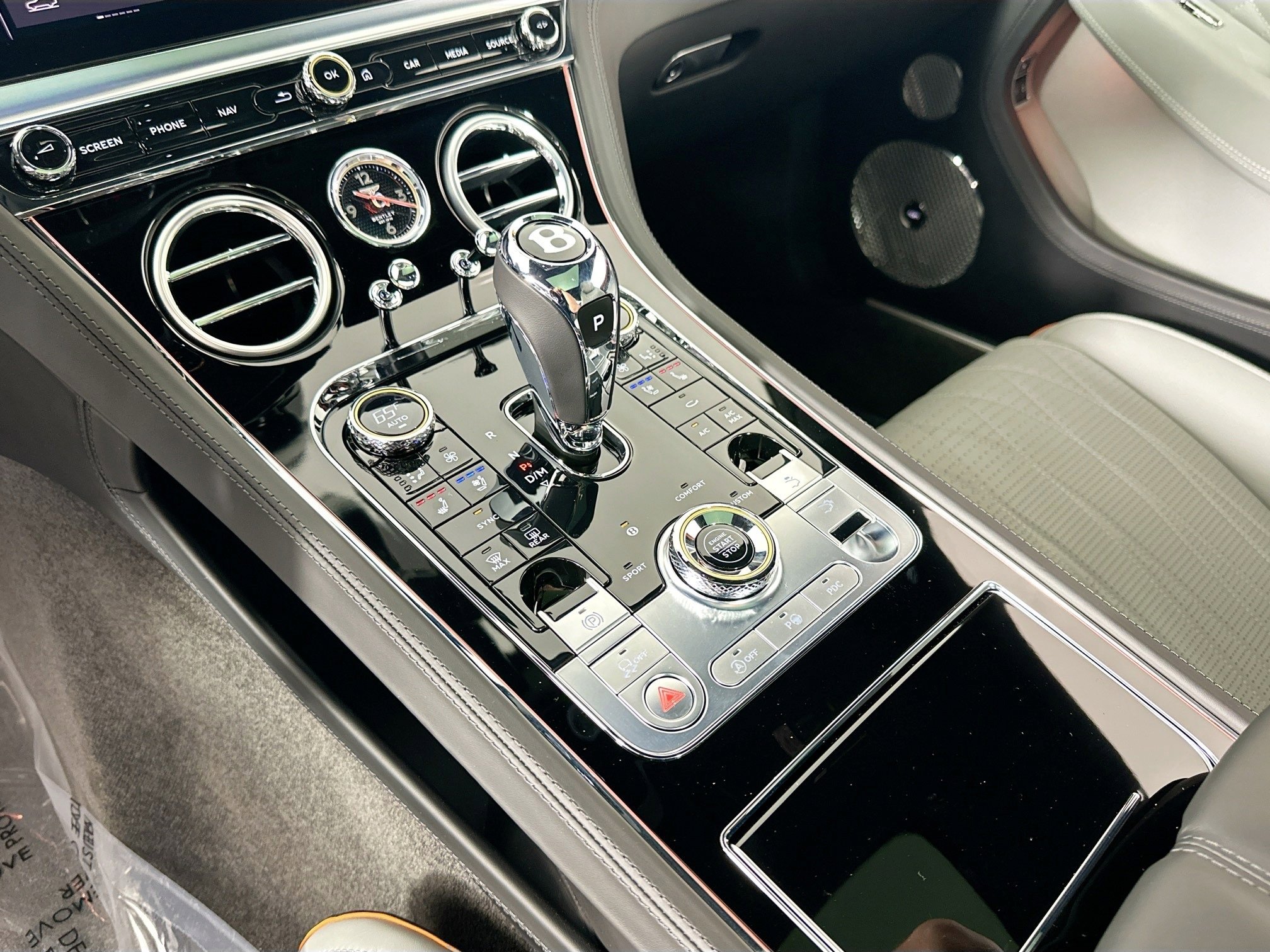 Certified 2024 Bentley Continental GT Azure image 16