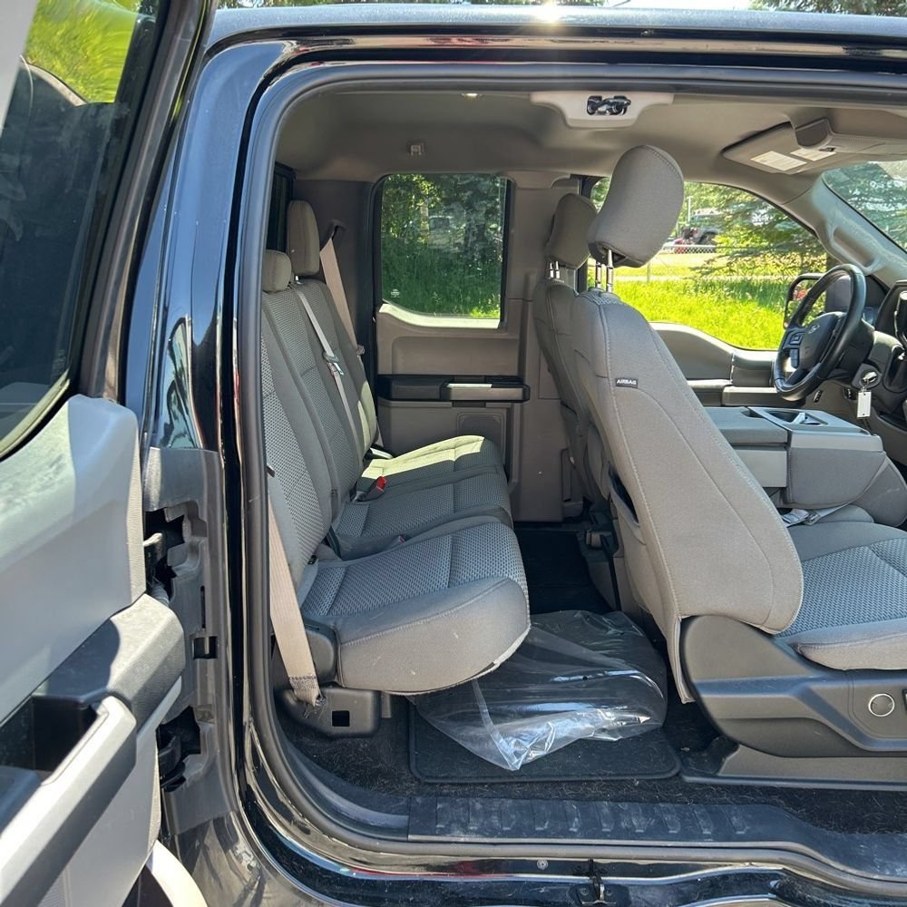 Used 2018 Ford F150 XLT w/ Equipment Group 302A Luxury AWD/4WD image 19