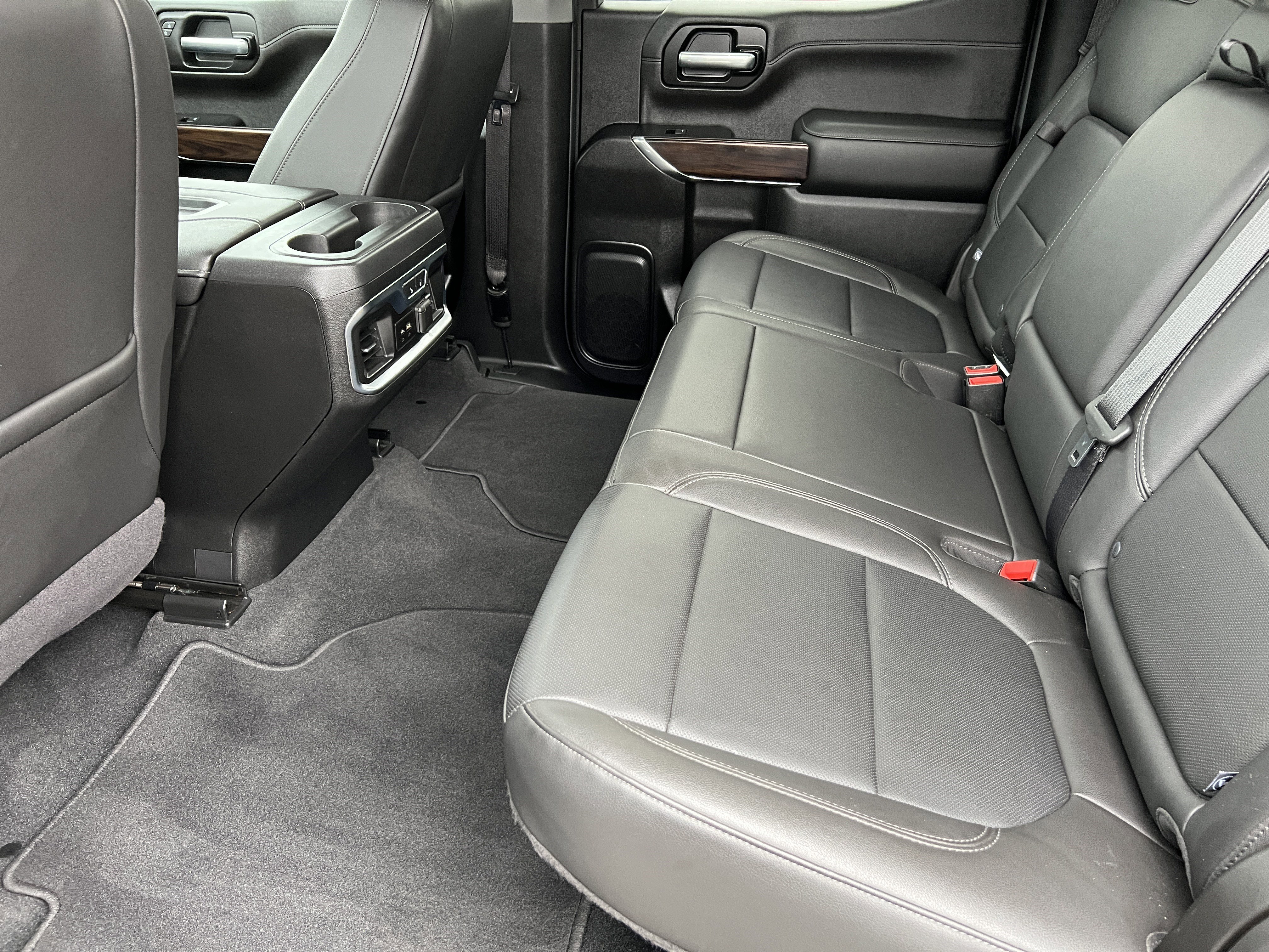 Used 2020 GMC Sierra 1500 SLT w/ SLT Premium Package AWD/4WD image 17