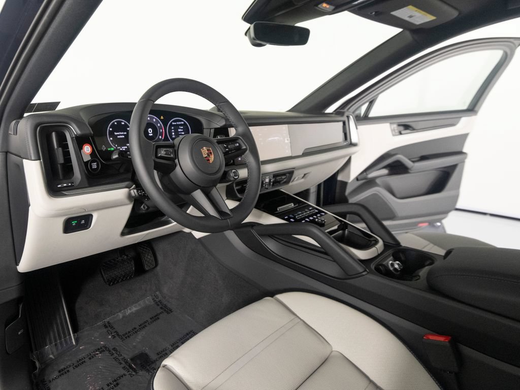 New 2026 Porsche Cayenne Coupe AWD/4WD image 16