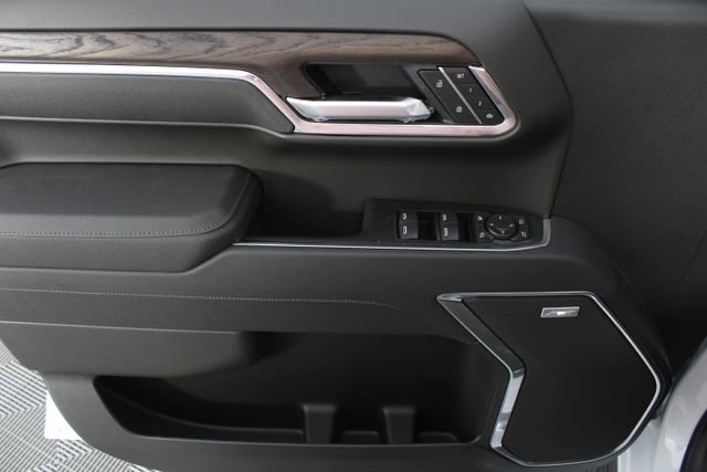 New 2026 GMC Sierra 1500 SLT image 14
