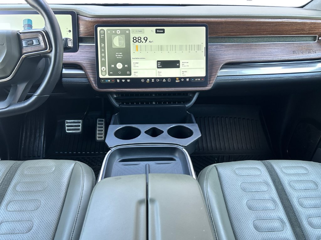 Used 2022 Rivian R1T Adventure AWD/4WD image 3