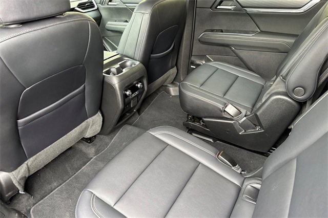 Used 2024 GMC Acadia Elevation image 14