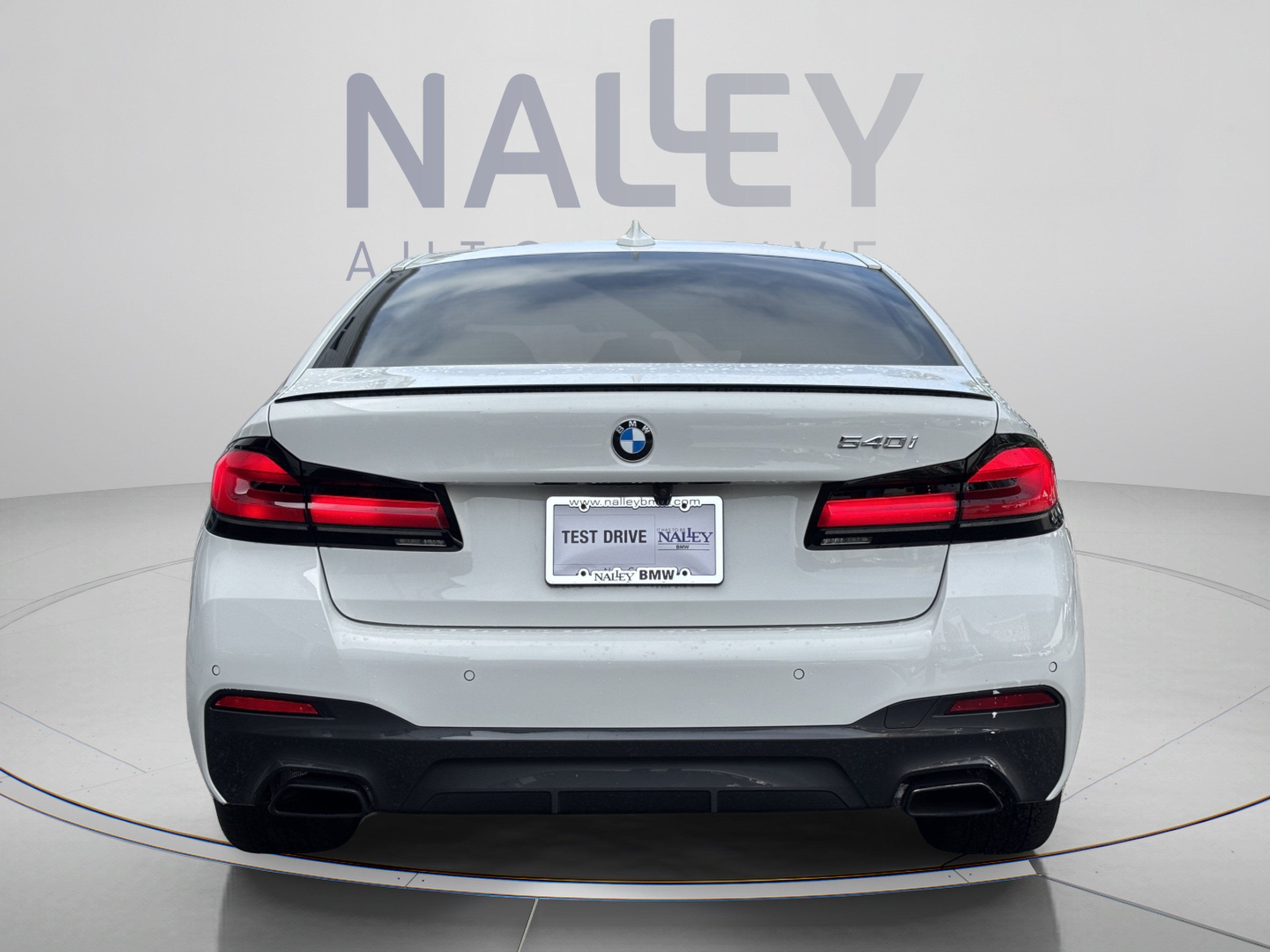 Used 2023 BMW 540i w/ M Sport Package RWD image 5