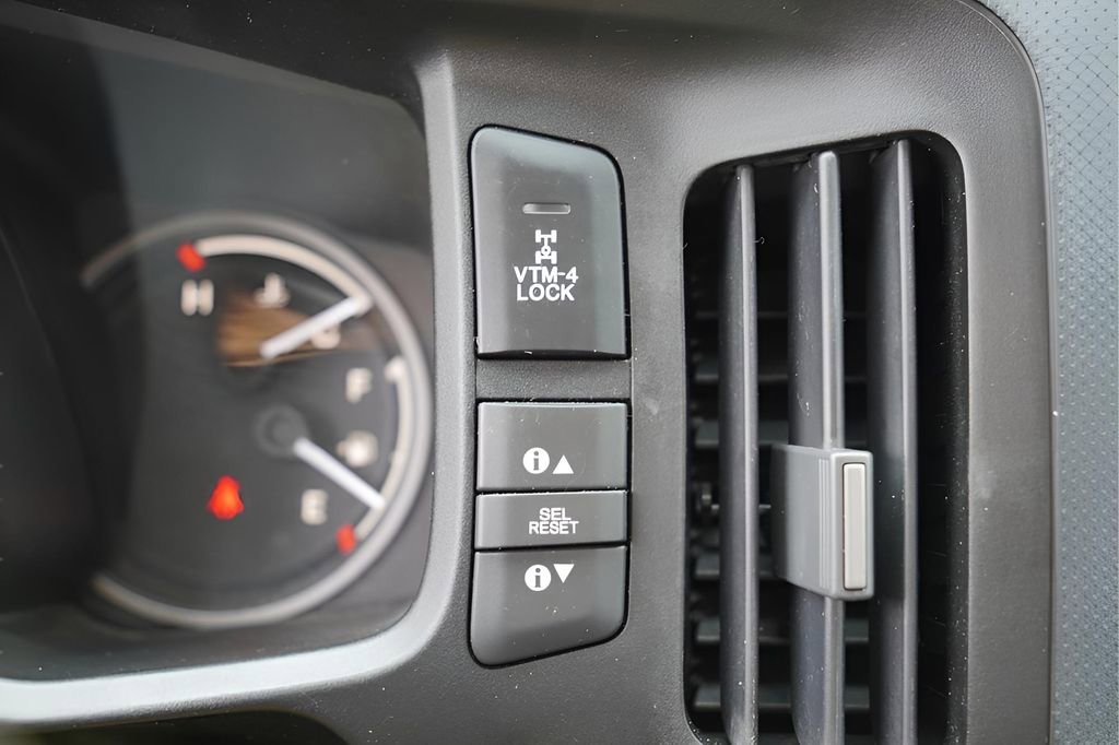 Used 2014 Honda Ridgeline SE image 33