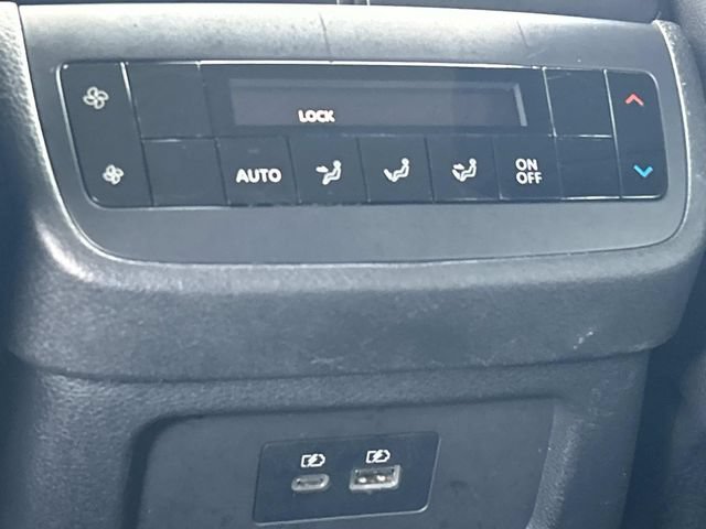 Used 2022 Nissan Pathfinder S AWD/4WD image 21