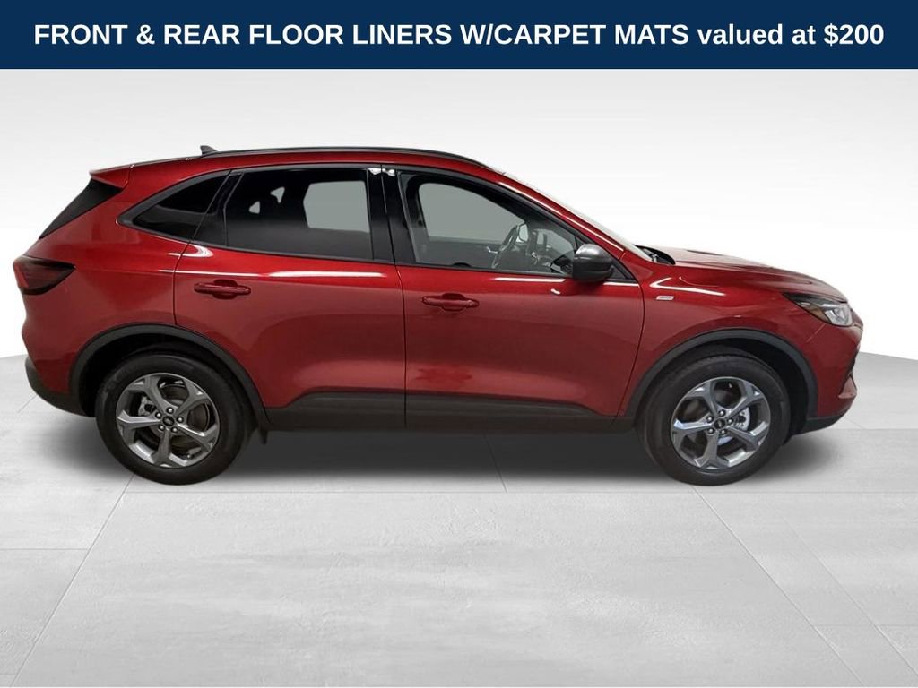 Used 2025 Ford Escape ST-Line w/ Cold Weather Package AWD/4WD image 7