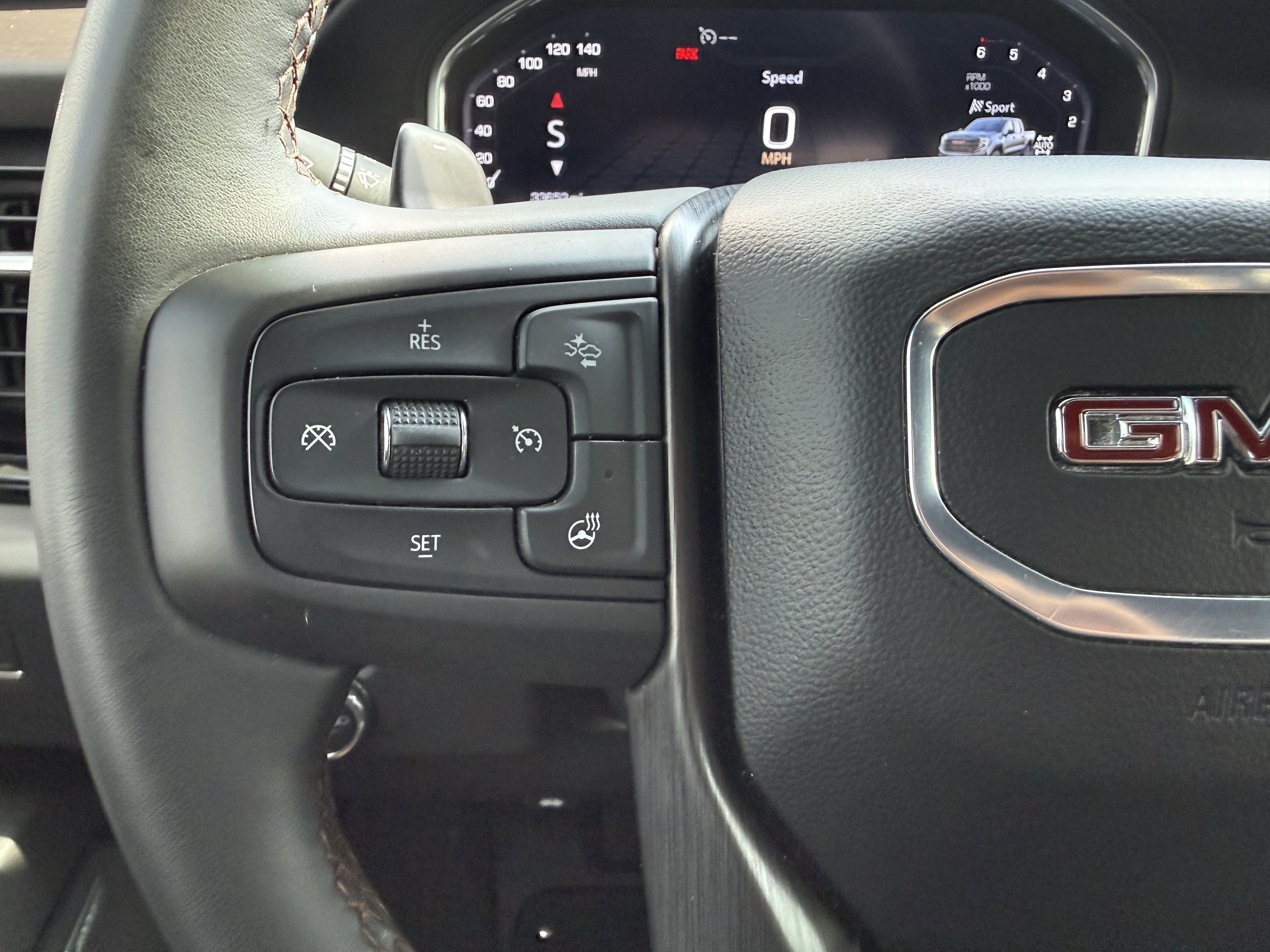 Used 2024 GMC Sierra 1500 AT4 w/ Technology Package AWD/4WD image 18