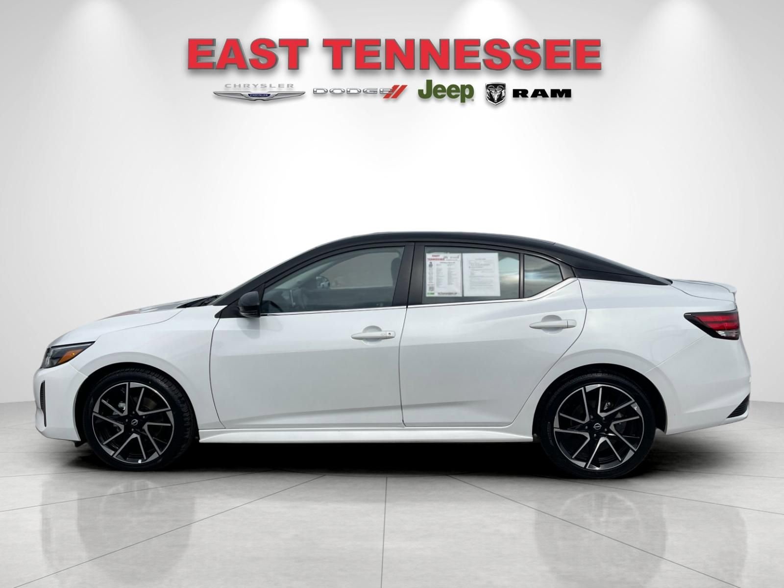 Used 2025 Nissan Sentra SR image 6