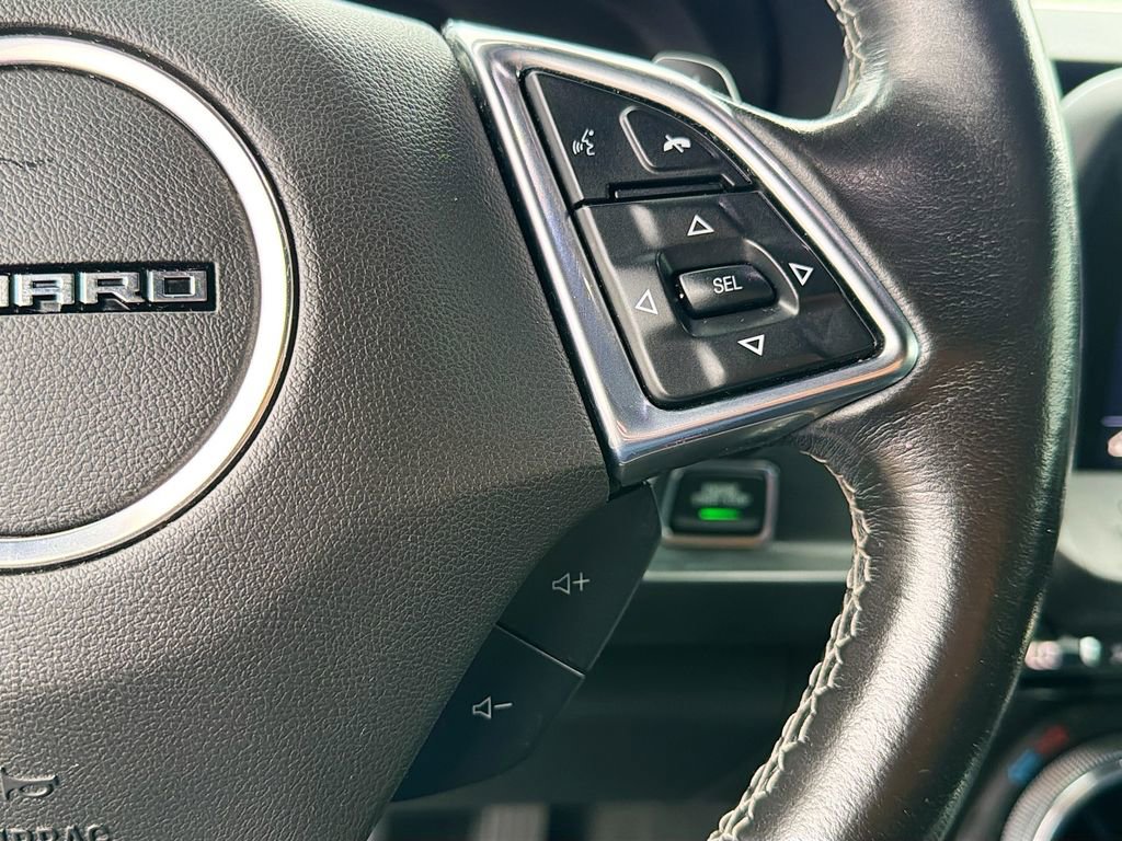 Used 2021 Chevrolet Camaro LT w/ Technology Package image 33