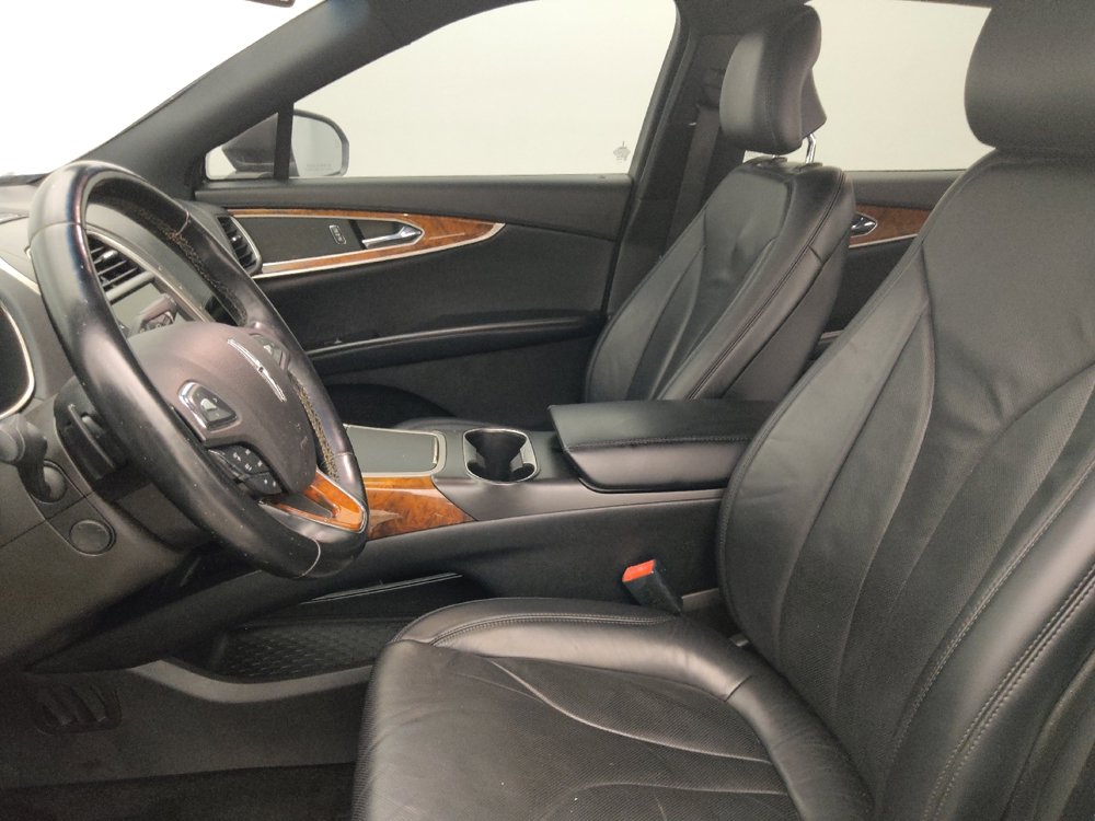 Used 2018 Lincoln MKX Reserve FWD image 17