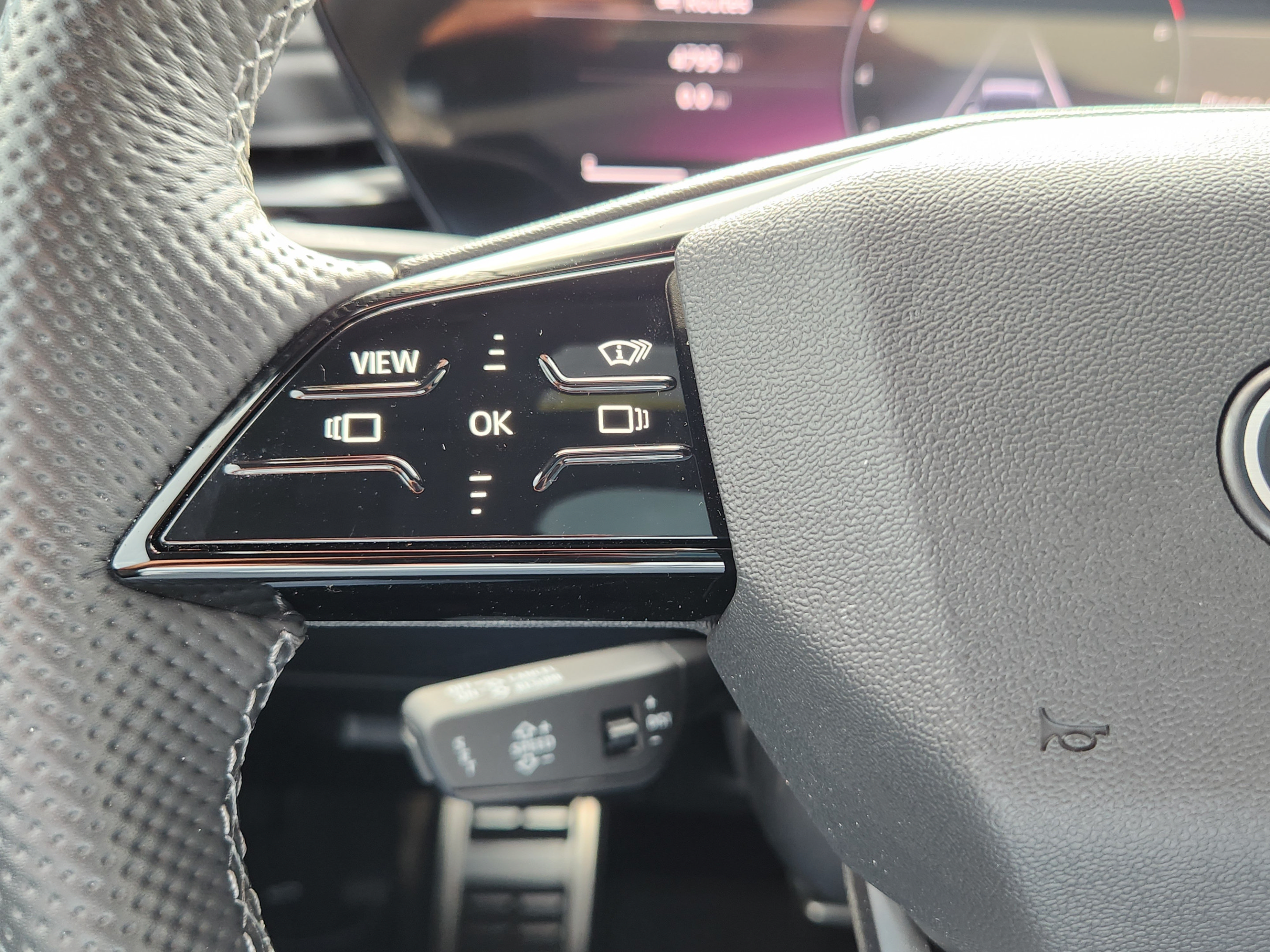 Used 2025 Audi SQ5 Prestige AWD/4WD image 29