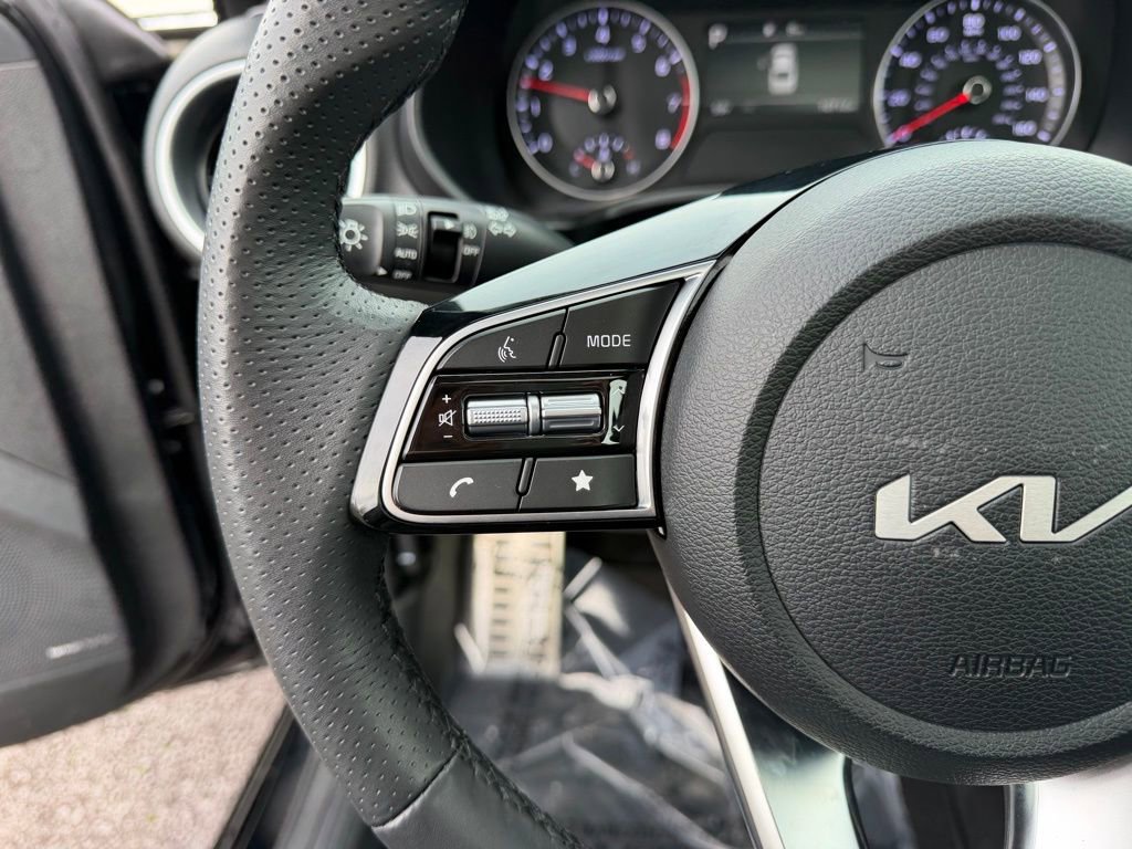 Used 2024 Kia Forte GT-Line w/ GT-Line Premium Package image 18