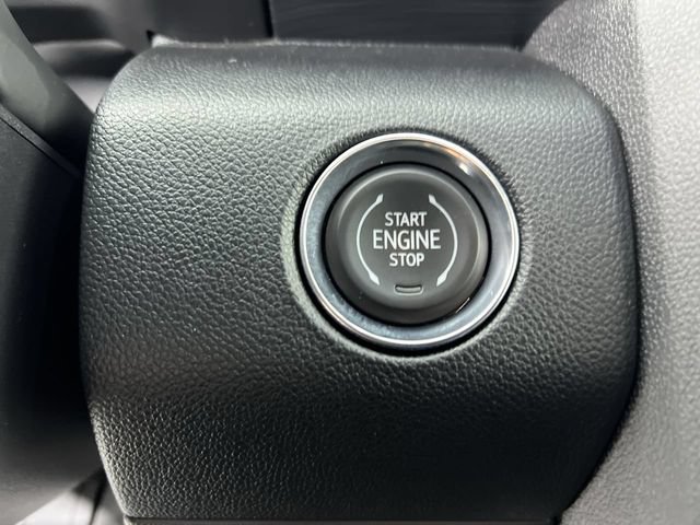 Used 2026 GMC Acadia Elevation w/ Elevation Premium Package FWD image 17