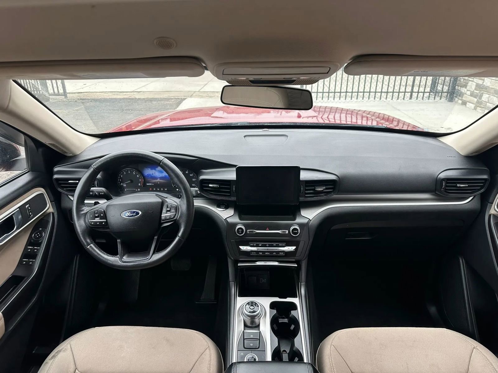 Used 2020 Ford Explorer XLT image 16