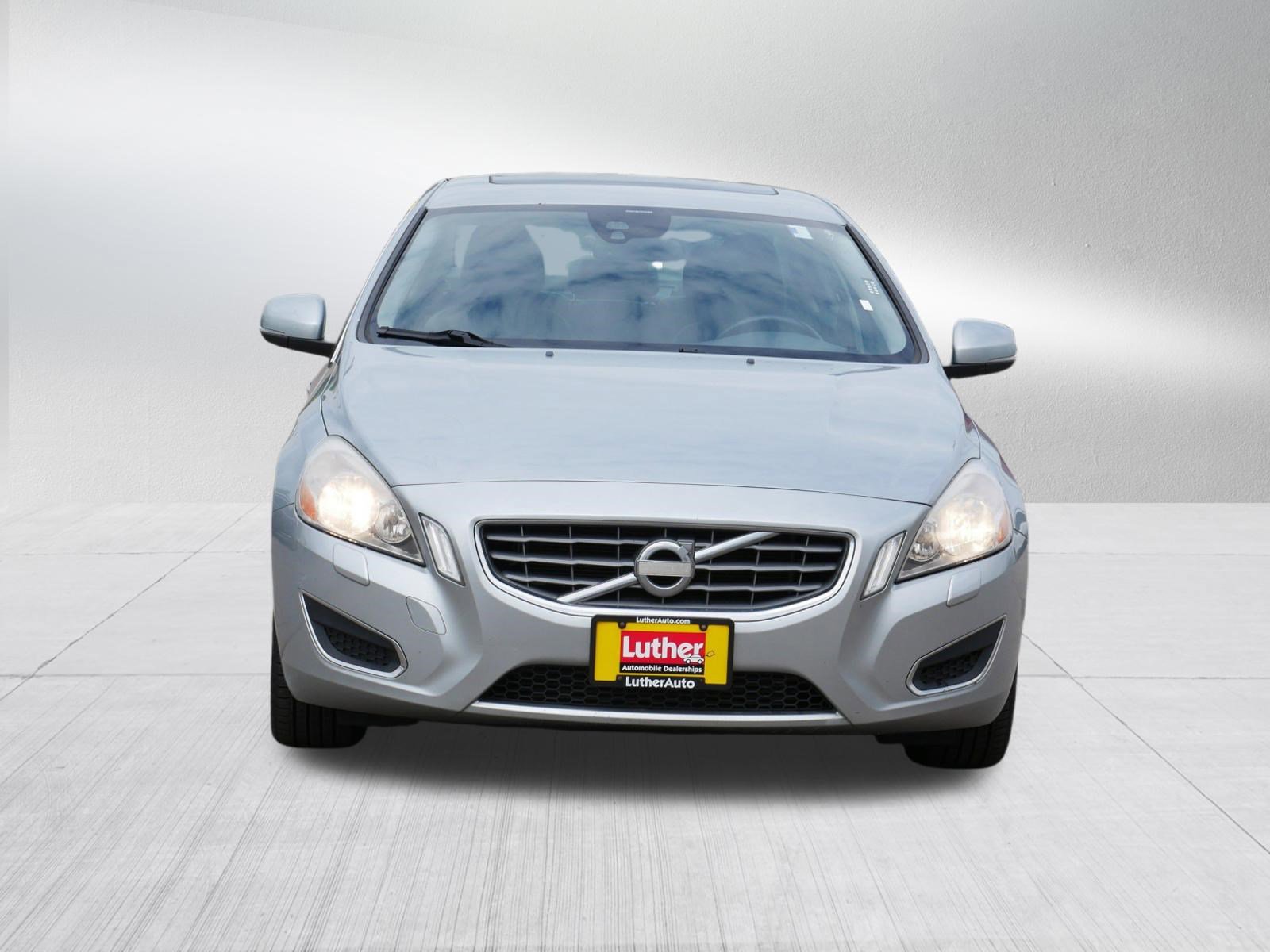 Used 2013 Volvo S60 T5 FWD image 2
