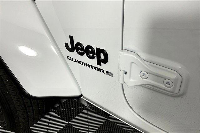 New 2026 Jeep Gladiator Sport image 10