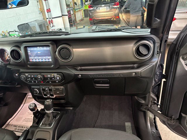 Used 2023 Jeep Wrangler Unlimited Sport AWD/4WD image 27