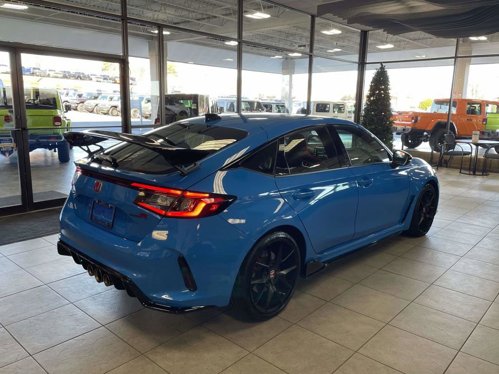 Used 2025 Honda Civic Type R image 8