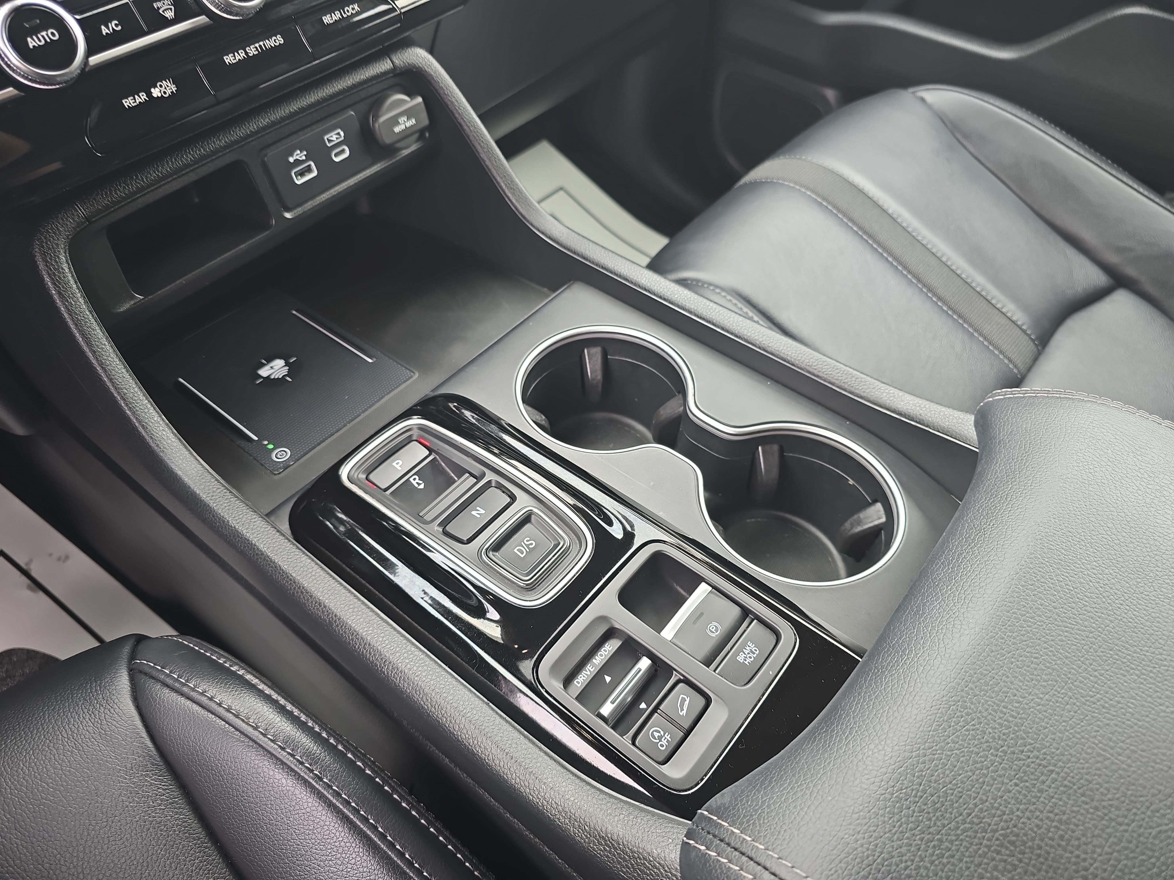Used 2024 Honda Pilot Touring image 26