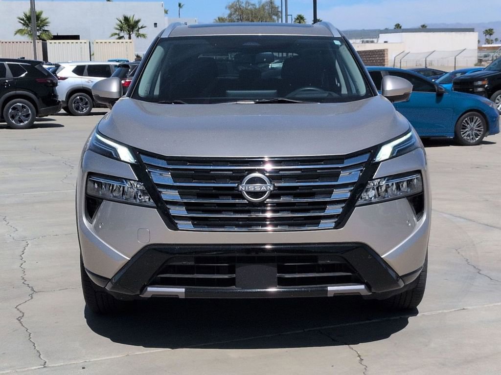 Used 2024 Nissan Rogue Platinum w/ Platinum Premium Package FWD image 7