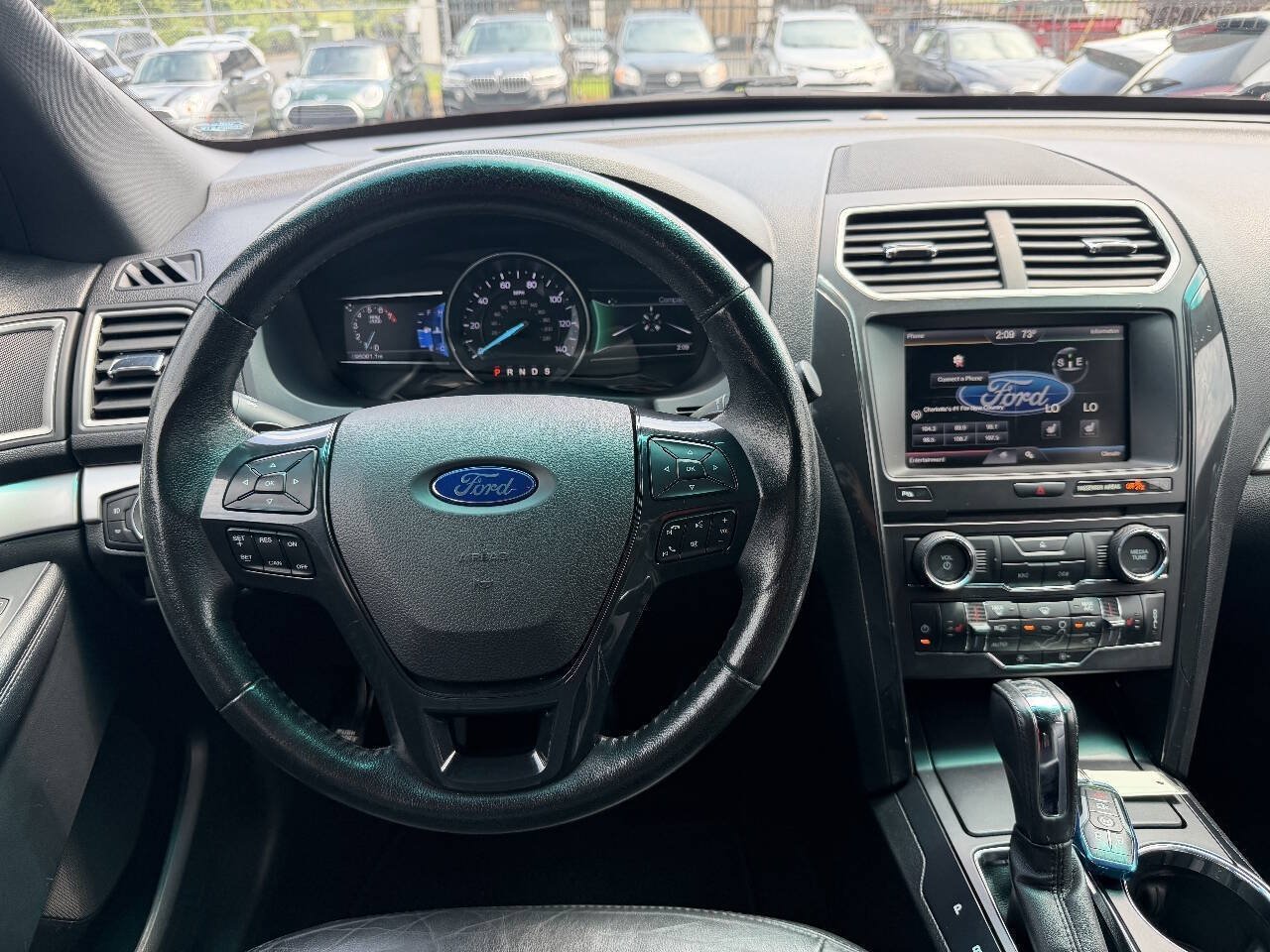 Used 2016 Ford Explorer XLT w/ Equipment Group 202A FWD image 19
