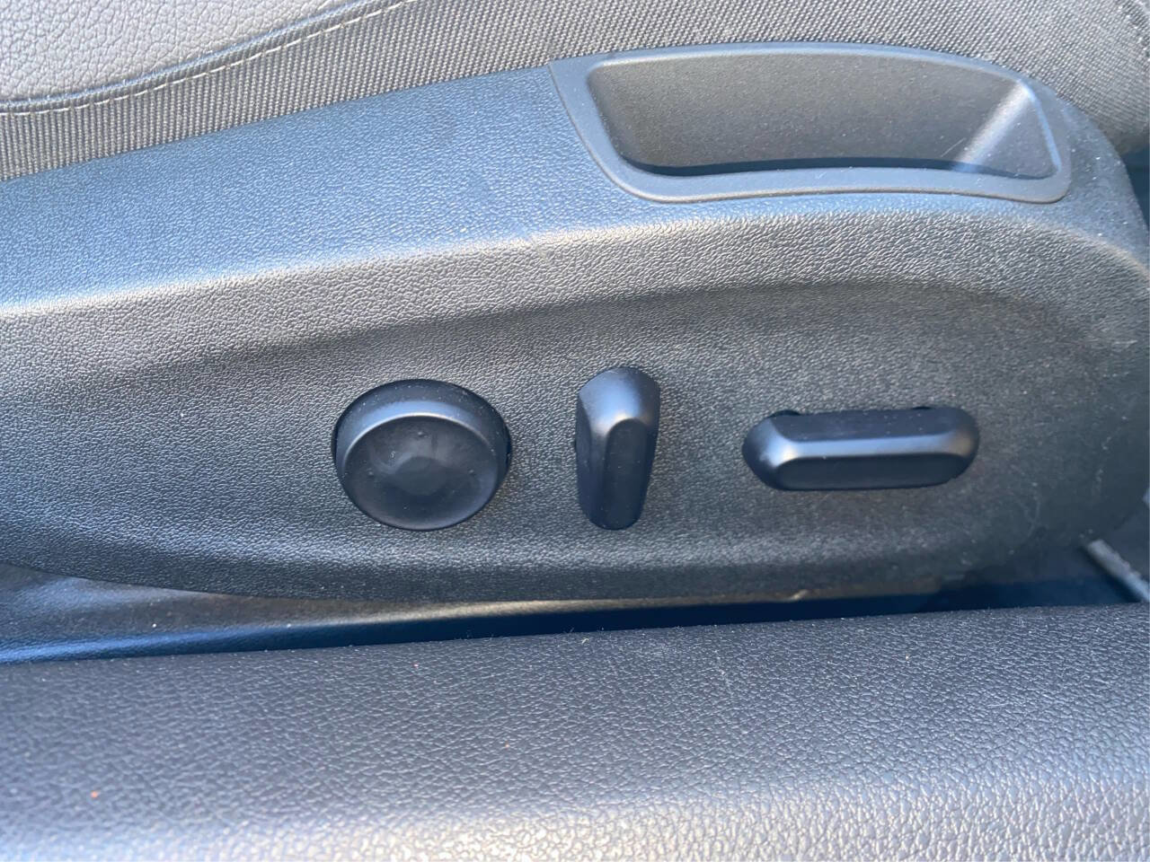 Used 2016 Buick Cascada Premium image 29