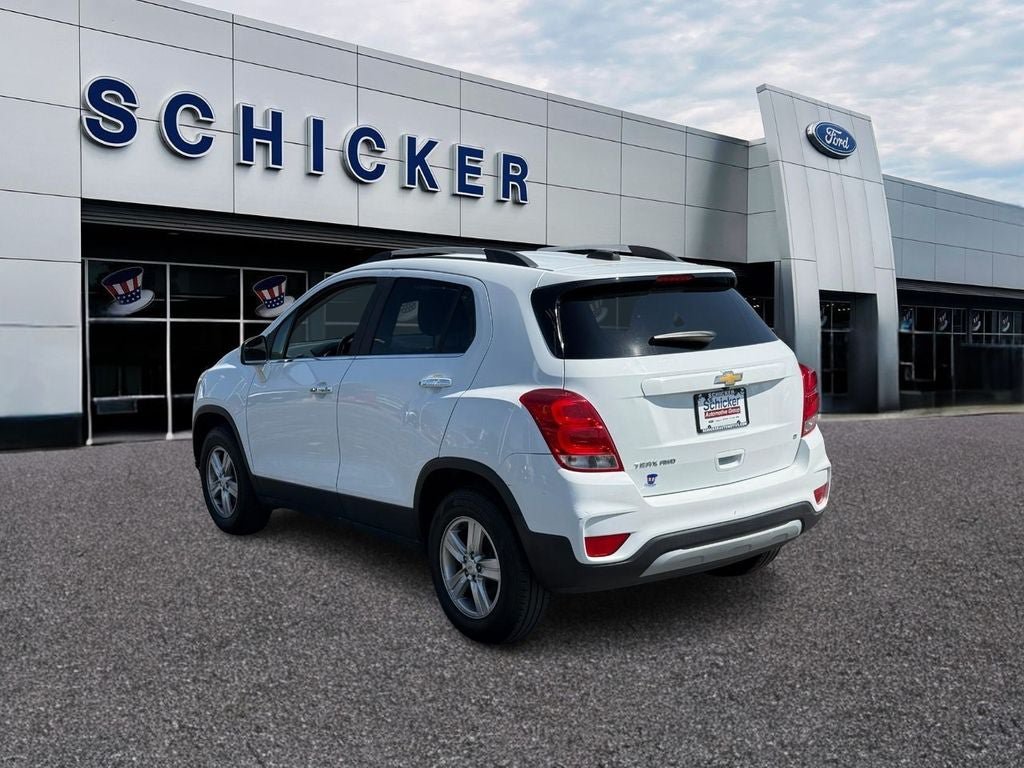 Used 2018 Chevrolet Trax LT w/ LT Convenience Package AWD/4WD image 3