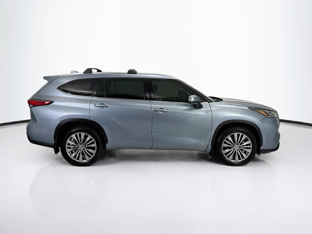 Used 2020 Toyota Highlander Platinum AWD/4WD image 4