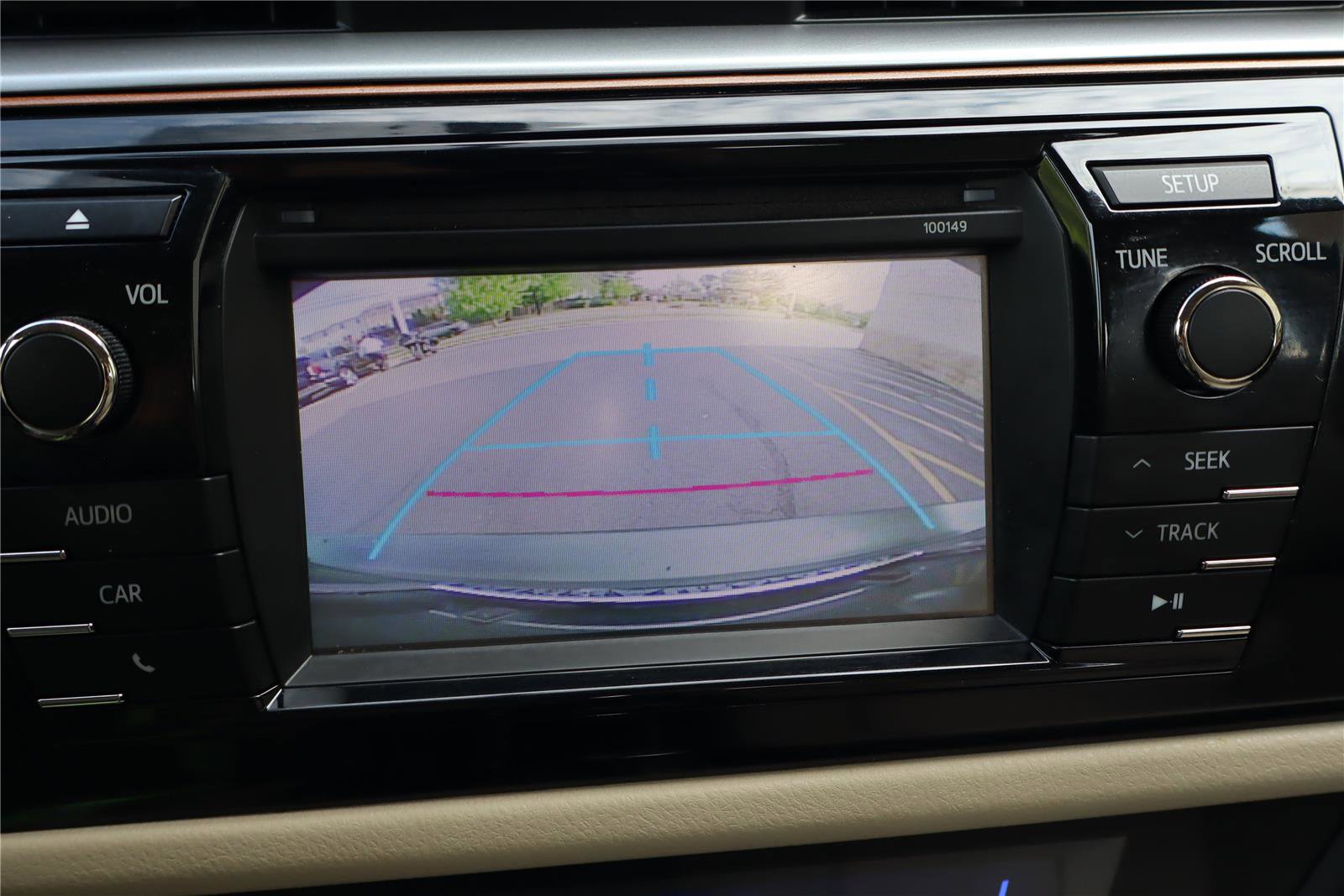 Used 2014 Toyota Corolla LE FWD image 17