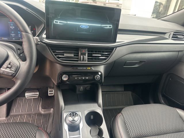 Used 2024 Ford Escape ST-Line w/ Tech Pack #1 image 8