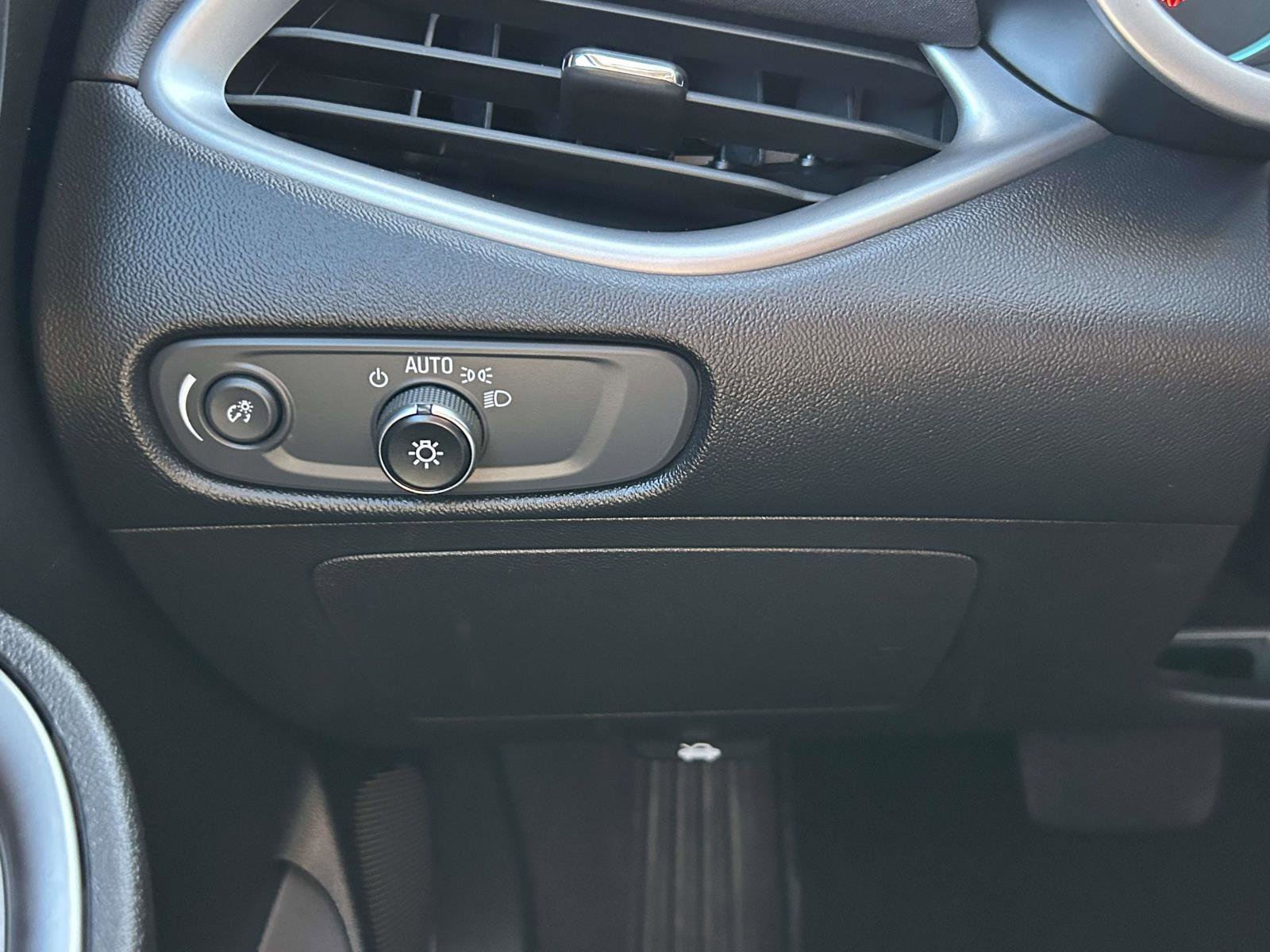 Used 2022 Chevrolet Malibu RS image 18