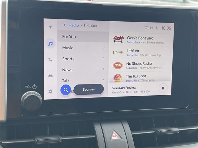 Used 2023 Toyota RAV4 SE image 5