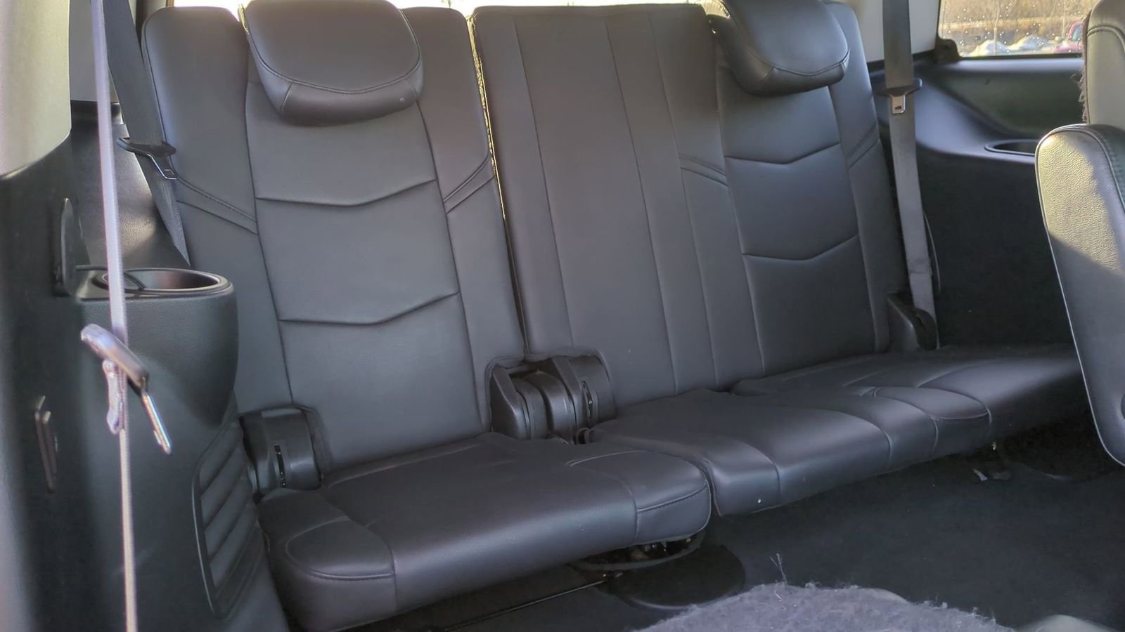 Used 2020 Cadillac Escalade Premium Luxury w/ Escalade Sport Edition image 21