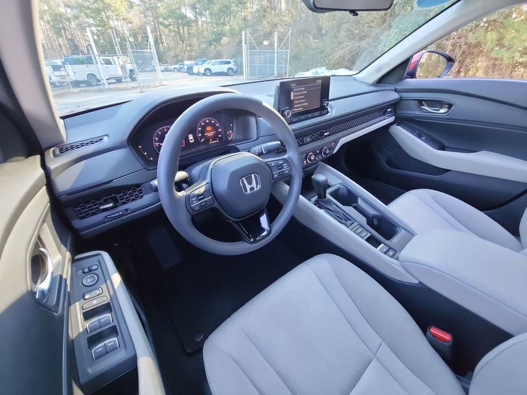 Used 2023 Honda Accord EX image 14
