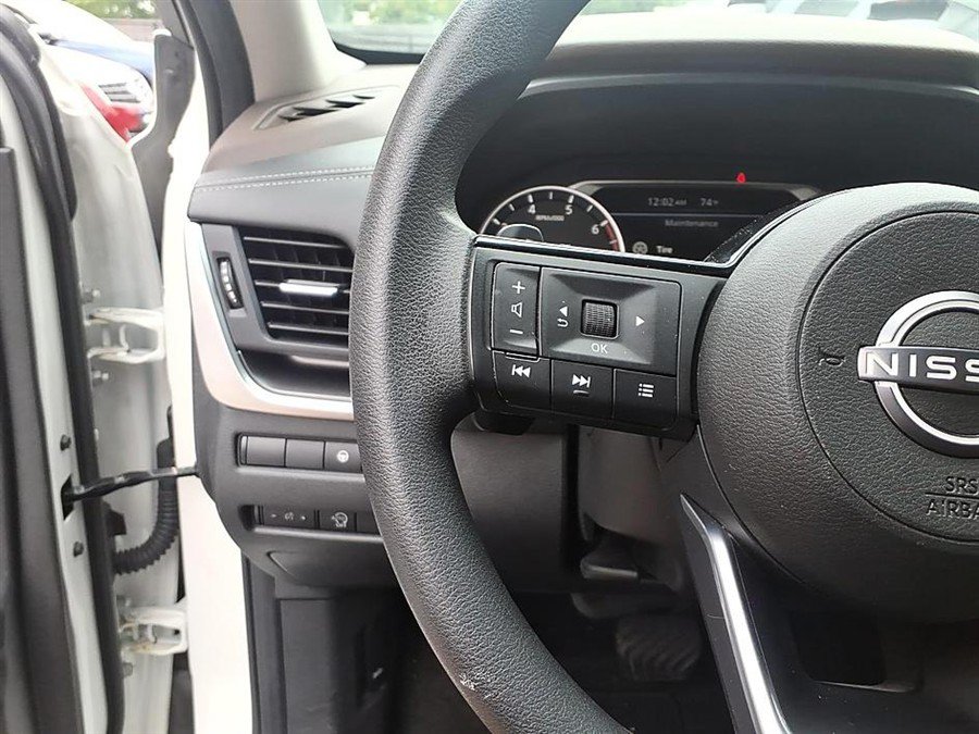 Used 2023 Nissan Rogue SV AWD/4WD image 27